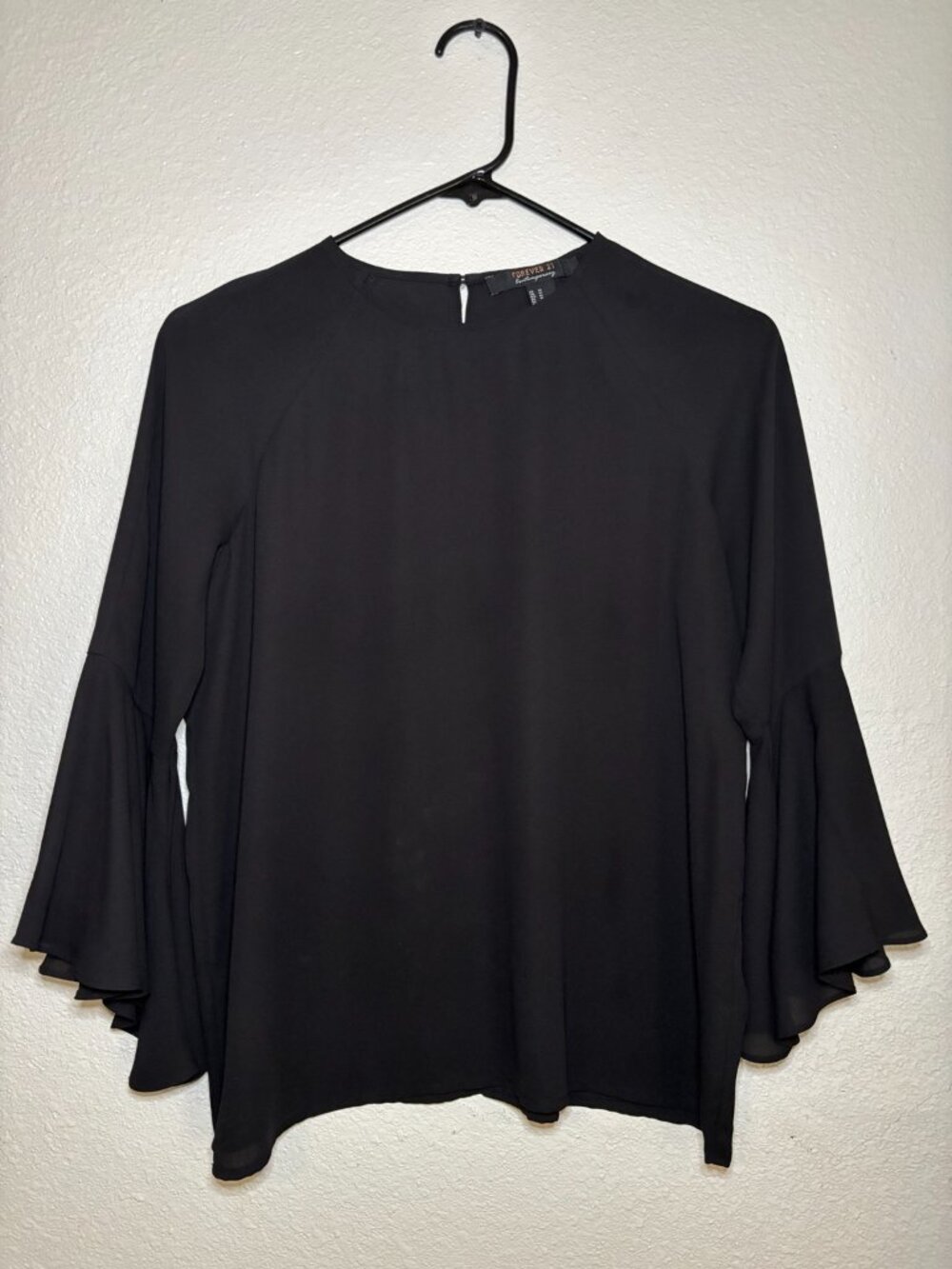 Forever 21 Contemporary Black Bell Sleeve Blouse – Women's Size M – Elegant & Ch